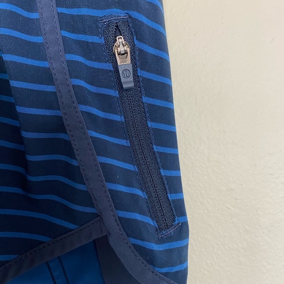 Lululemon Patterned Short - Picture 3 of 6